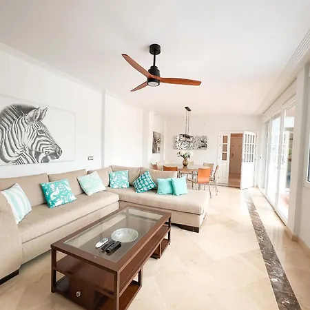 Villa Gran Con Piscina Cerca De Puerto Banus