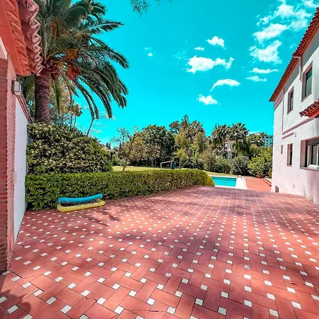 Villa Gran Con Piscina Cerca De Puerto Banus *