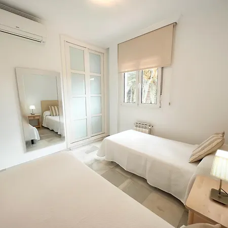 Gran Con Piscina Cerca De Puerto Banus Villa