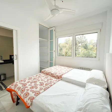 Gran Con Piscina Cerca De Puerto Banus *