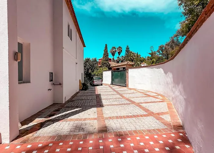 Gran Con Piscina Cerca De Puerto Banus By * Marbella