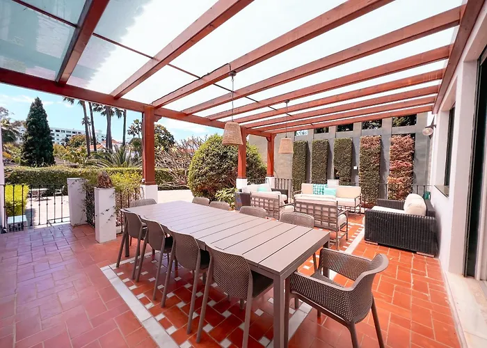 Vila Gran Con Piscina Cerca De Puerto Banus By *
