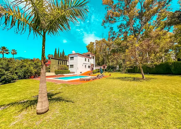 Gran Con Piscina Cerca De Puerto Banus By Villa *