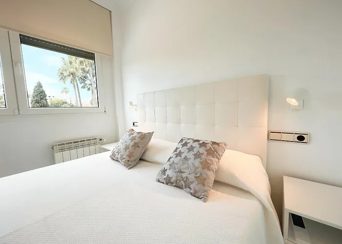 Villa Gran Con Piscina Cerca De Puerto Banus By Marbella