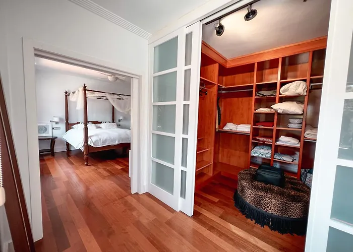 Gran Con Piscina Cerca De Puerto Banus By