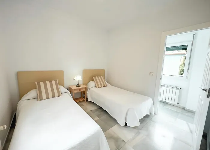 Gran Con Piscina Cerca De Puerto Banus By Βίλα *